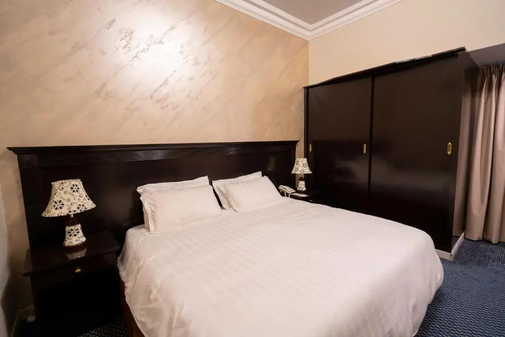 Al Bustan Flats