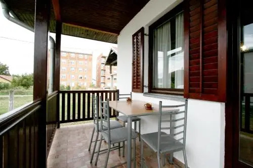 Apartment Ema