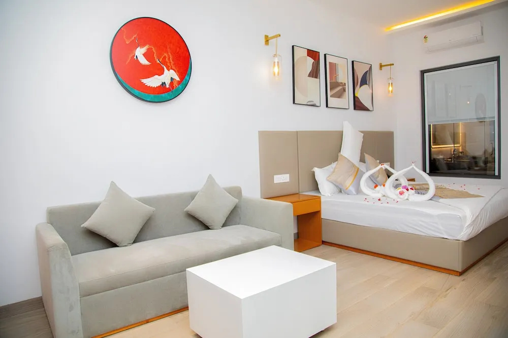 Cloud9 Hotel