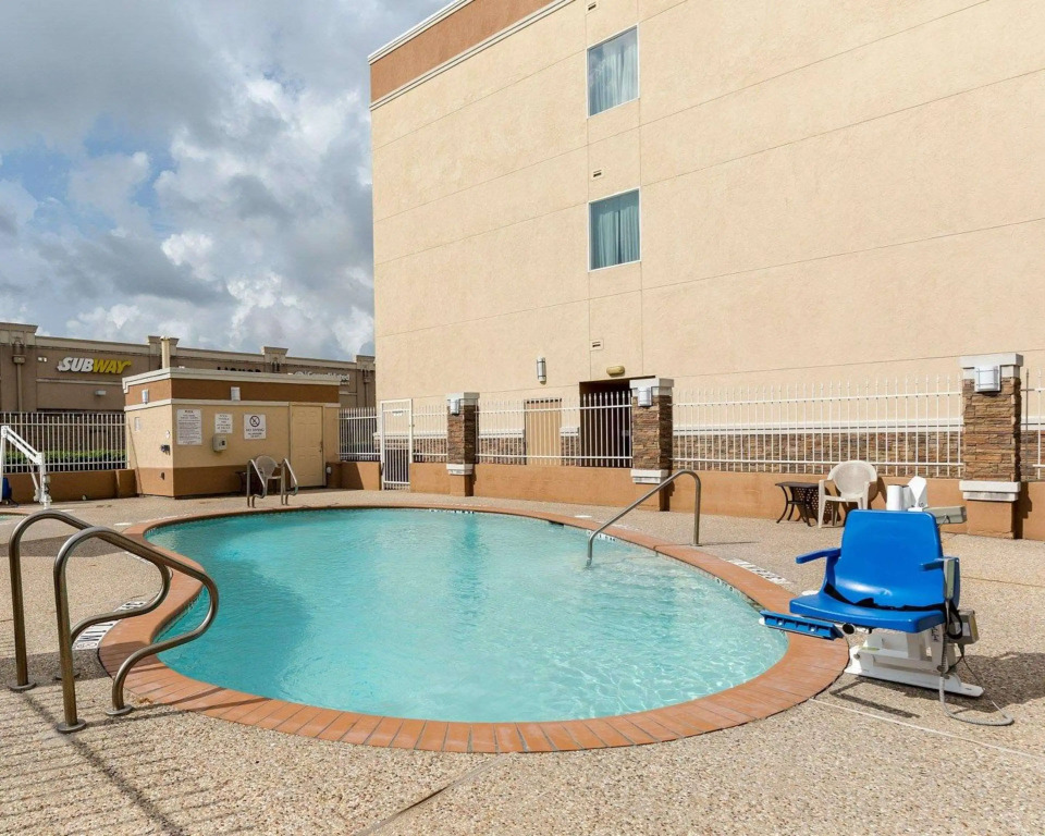 Comfort Suites at Katy Mills