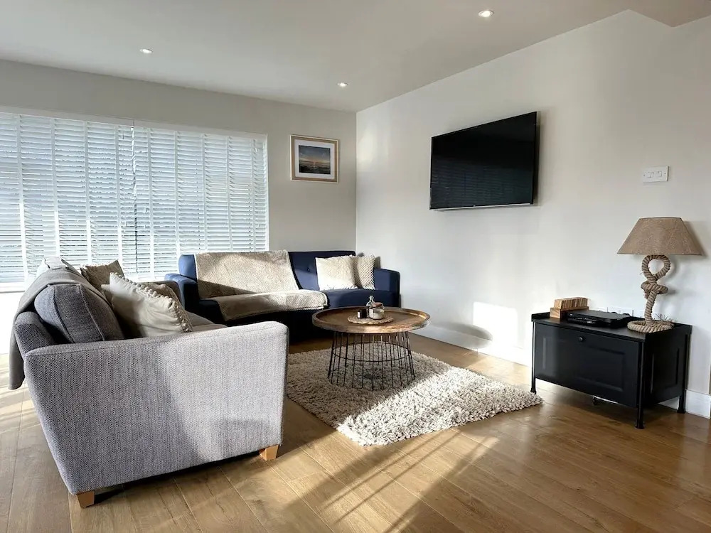 3-bed House in Llanfaelog, Near Rhosneigr