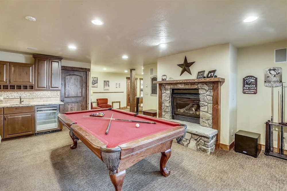 Highlands Getaway 4 Bedroom Home by RedAwning
