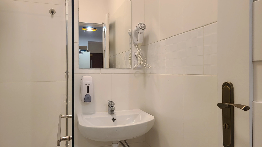 Lorf Hostel&Apartments