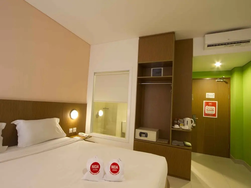 NIDA Rooms Tebet Pancoran Statue Dukuh Patra Raya