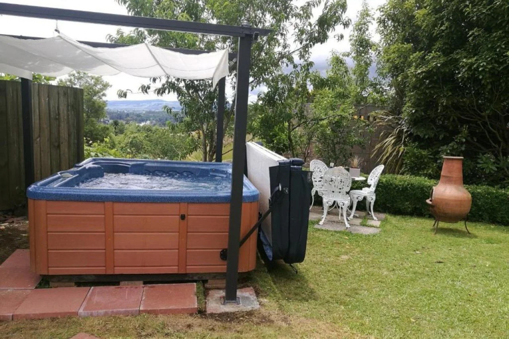 Geyser Lookout BnB