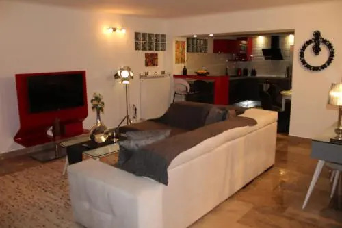 Studio 48