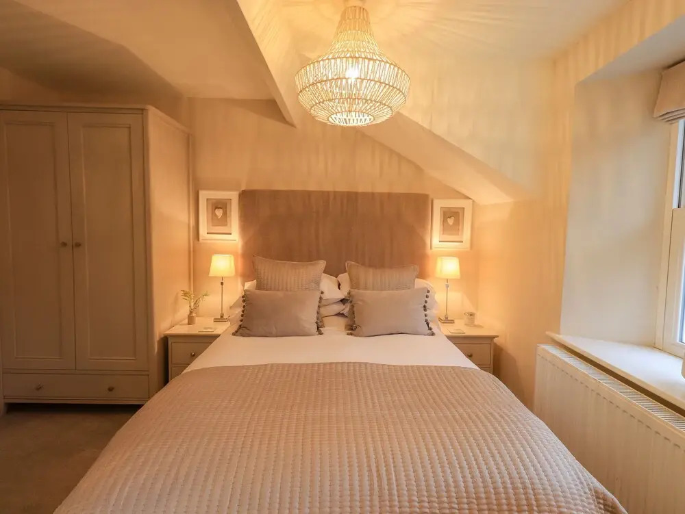 Honeywood House