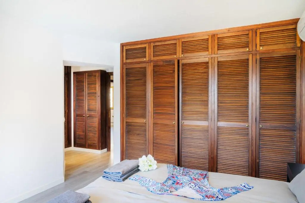 Villa Mimosa sleeps 8 with Heated Pool