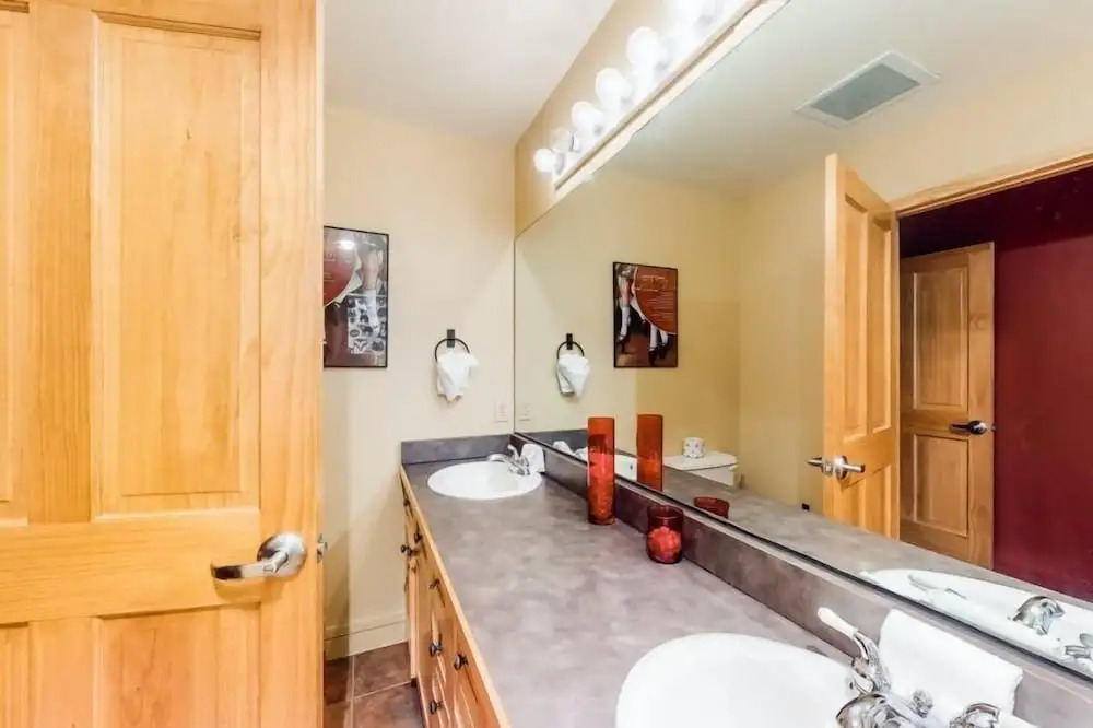 8166 Silver Mill