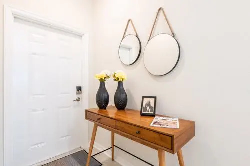 Super cute condo with 2 themed bedrooms