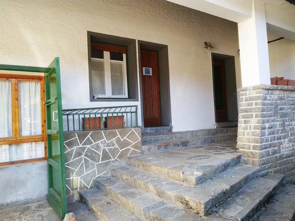 Apartamentos 3000 Escarrilla