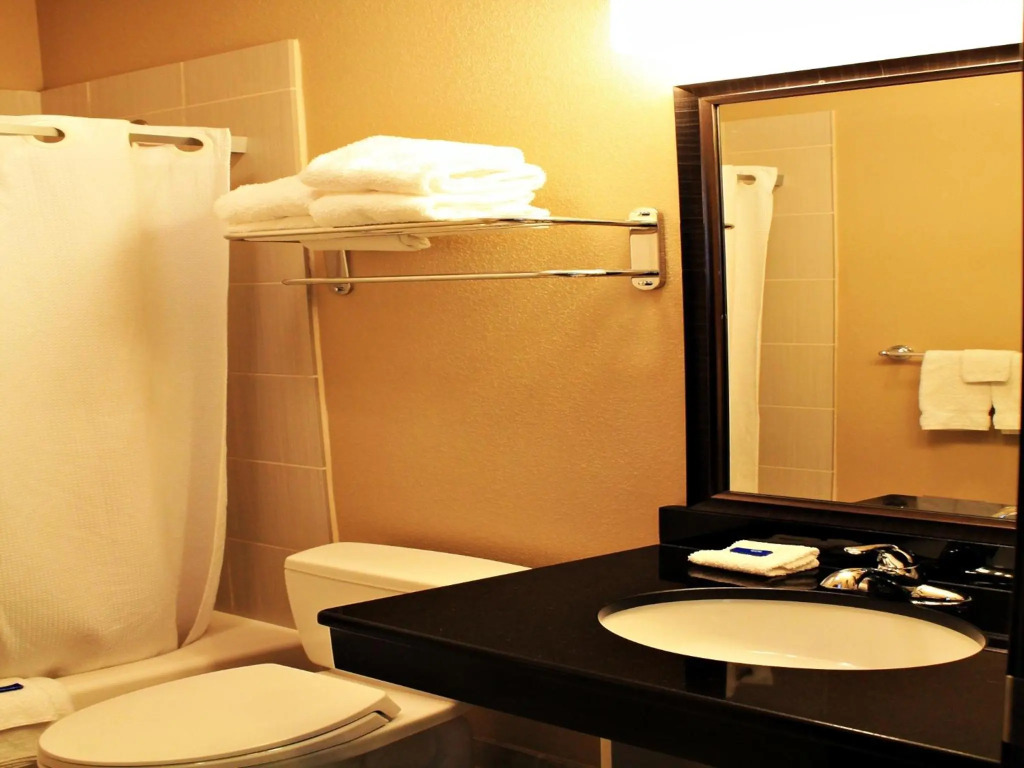 Cityview Inn & Suites Downtown /RiverCenter Area