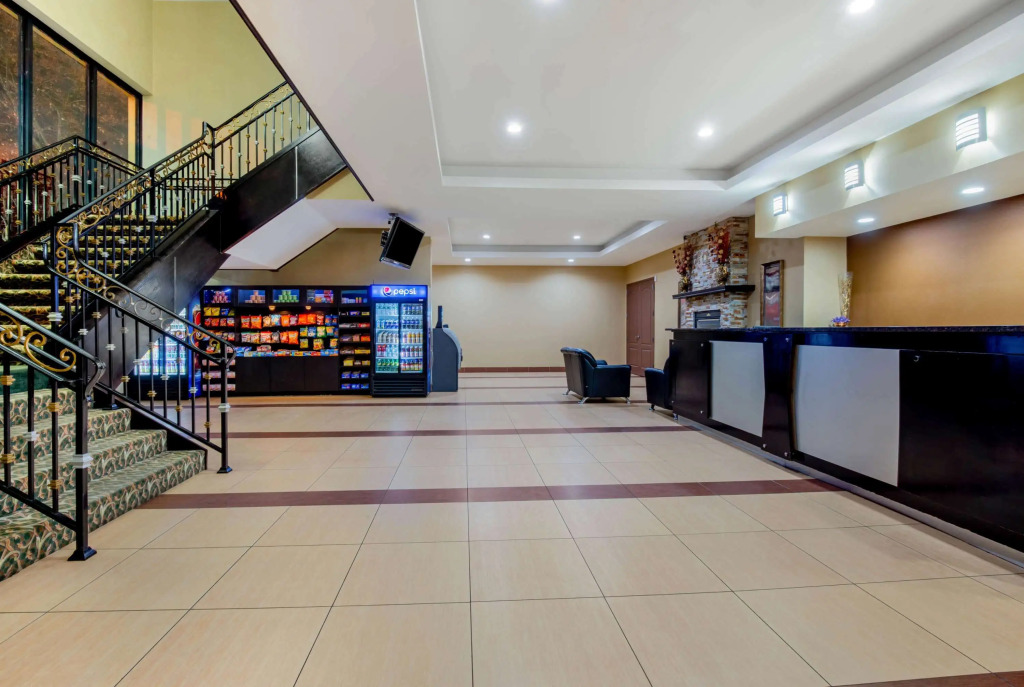 La Quinta Inn by Wyndham West Long Branch NJ Shore Area