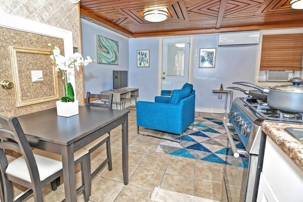 Spacious Studio in Boston's North End/little Italy