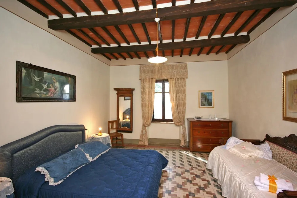 Villa Capolona by PosarelliVillas