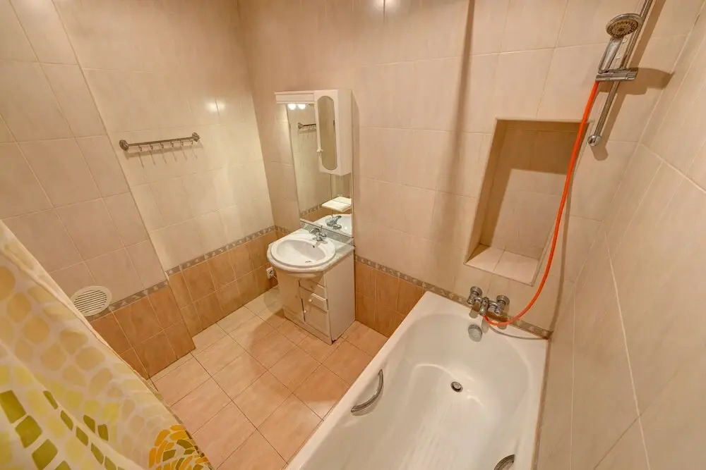 Elegant Apartment on Saksagans'kogo street