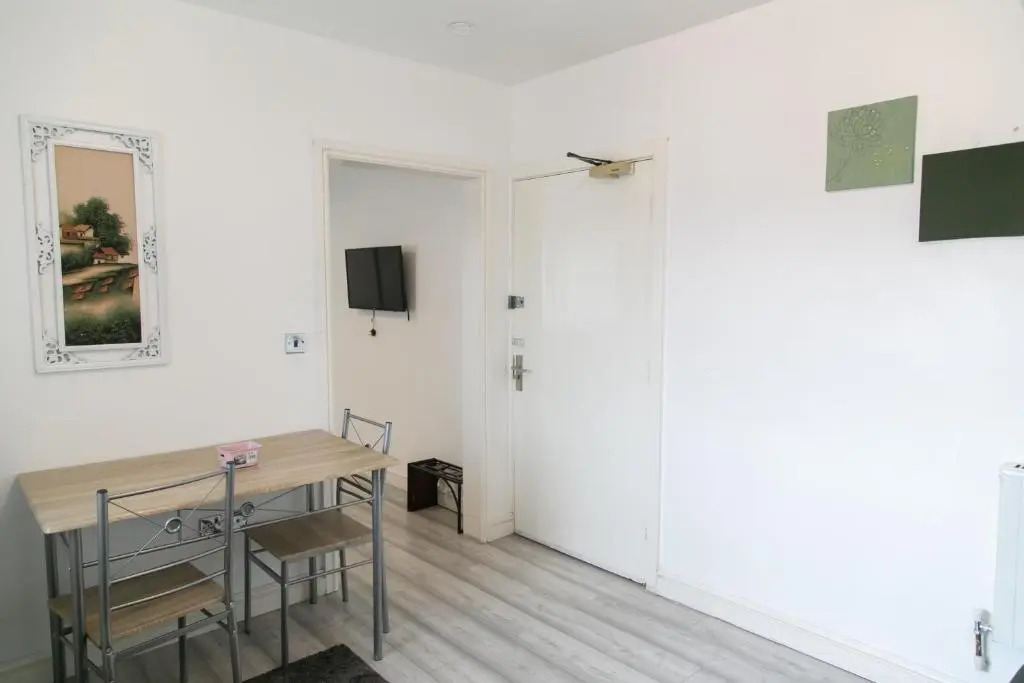 Hills View Apartments