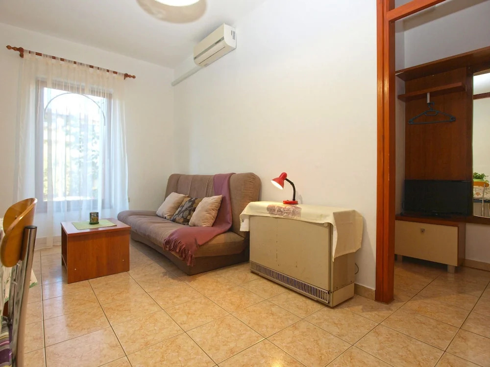 Apartment 397