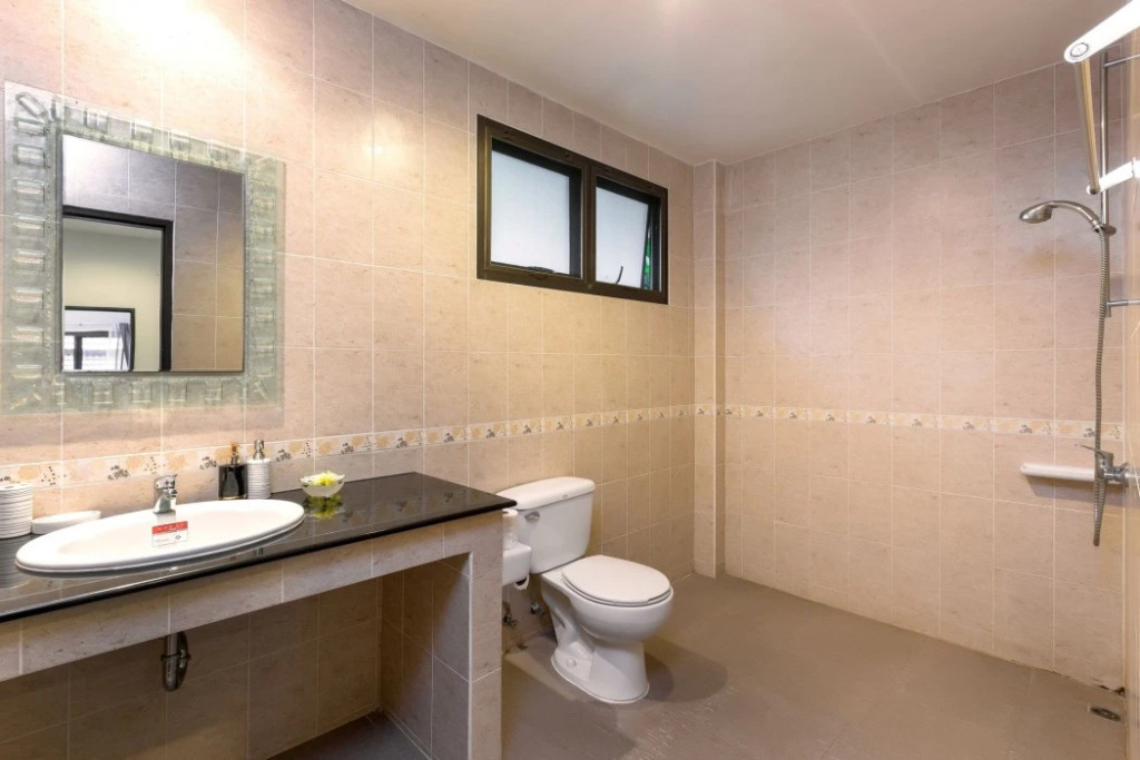 Karon Beach Pool Villa 2