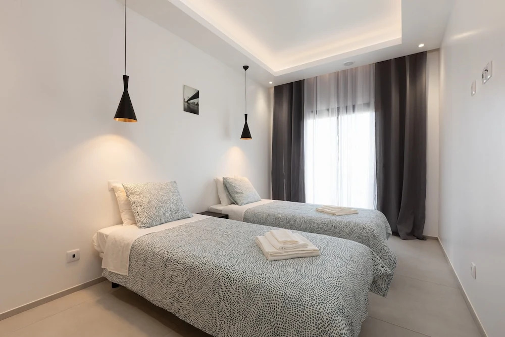 Correeira Luxury Residence T3 G - Albufeira, Pools, Wifi, Bbq, Beach
