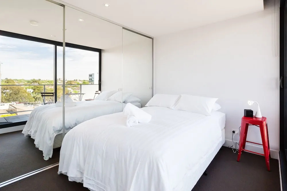 ERICA, 2BDR South Yarra Apartment