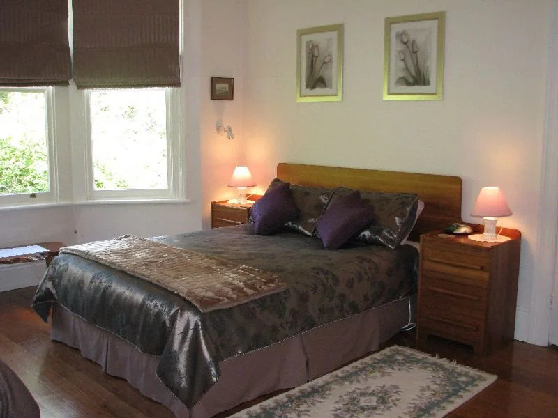Glenbrook House and Cottage