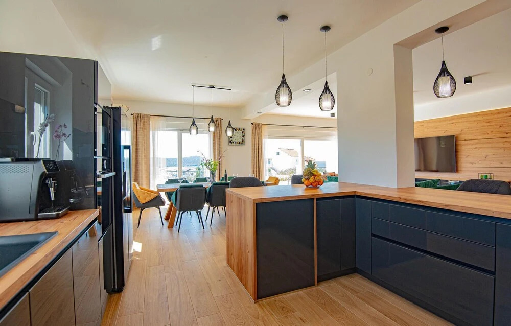 Amazing Home in Zaboric With 4 Bedrooms, Wifi and Outdoor Swimming Pool