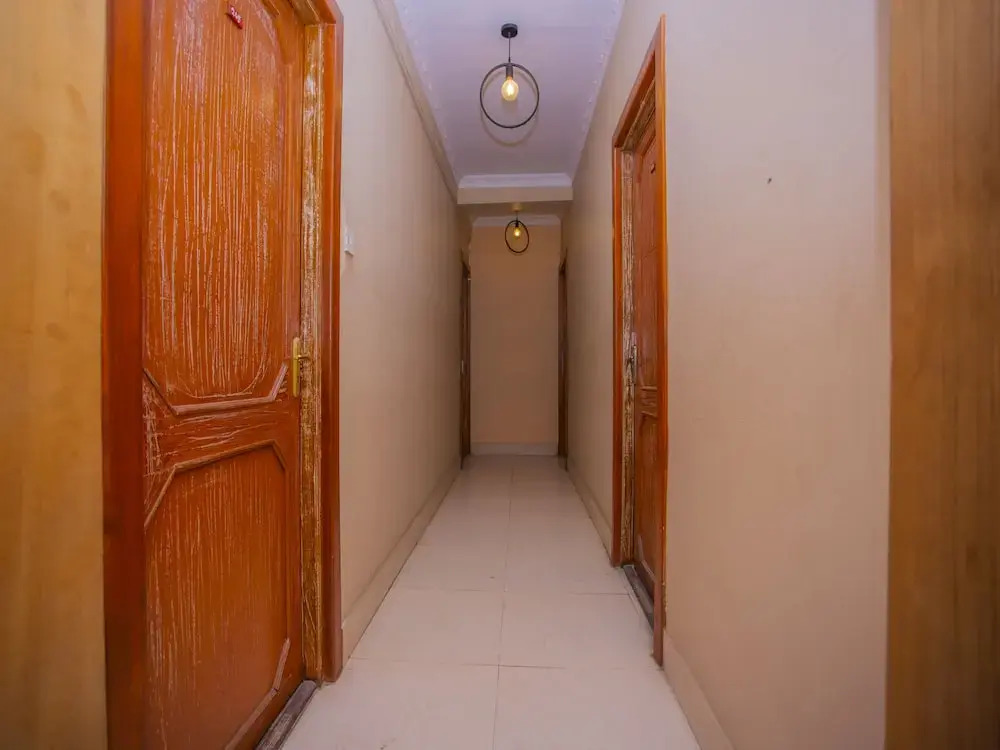 OYO 302 Hotel Classic