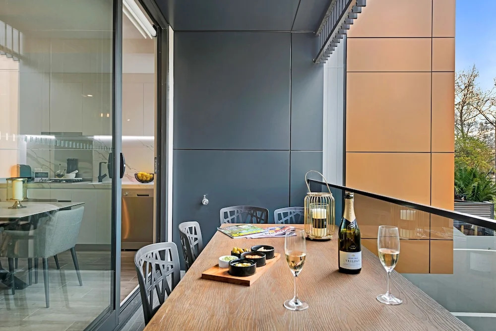 Manhattan Apartments - Caulfield North