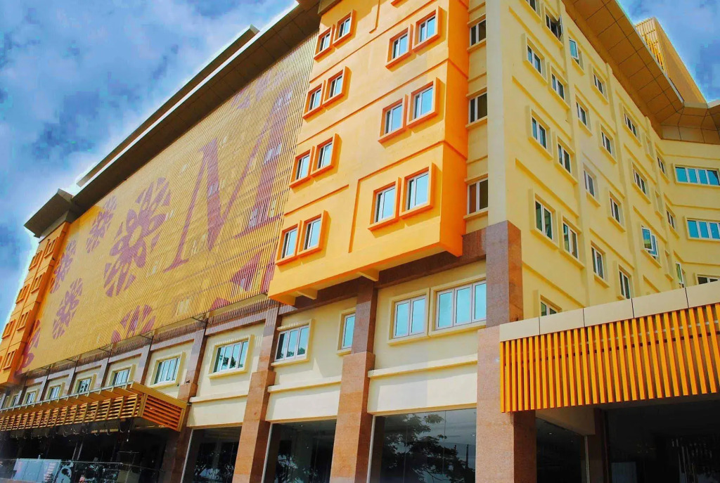 M Suites Hotel