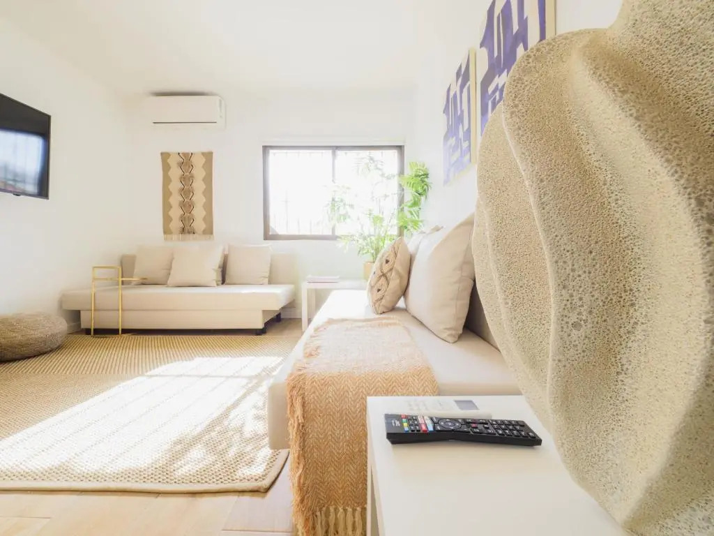 Cubo's Beach House Comfy Sun