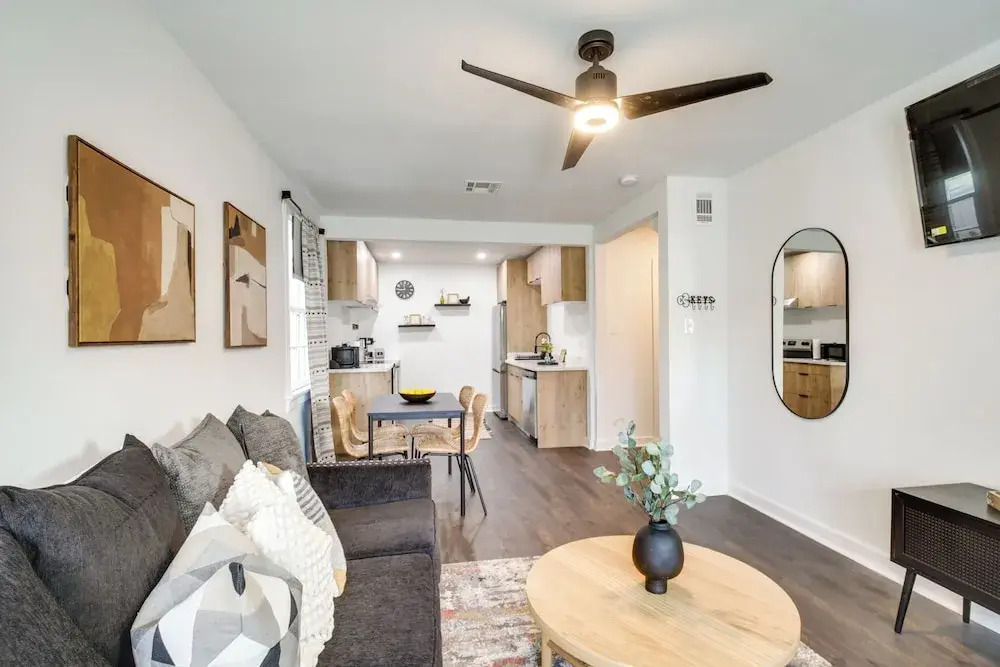 4 Mi to French Quarter: Walkable Apt w/ Yard