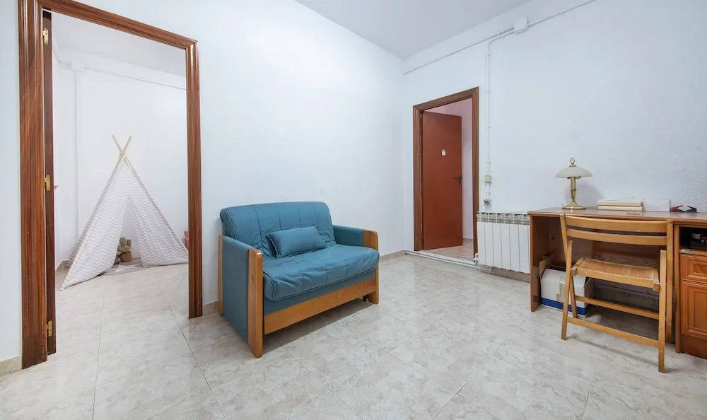 Semi-Detached House 2 (R86)
