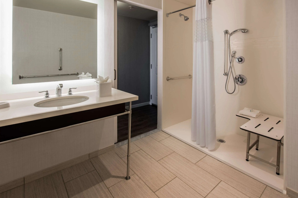 Hampton Inn & Suites Washington, D.C. - Navy Yard