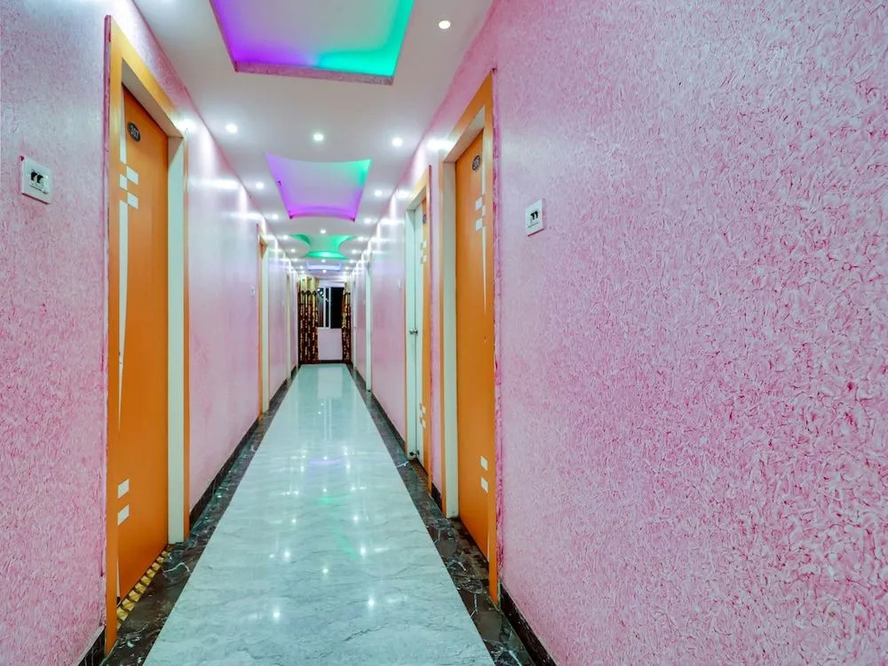 Oyo 46190 Triotel Hotels And Banquets (Opc) Private Limited