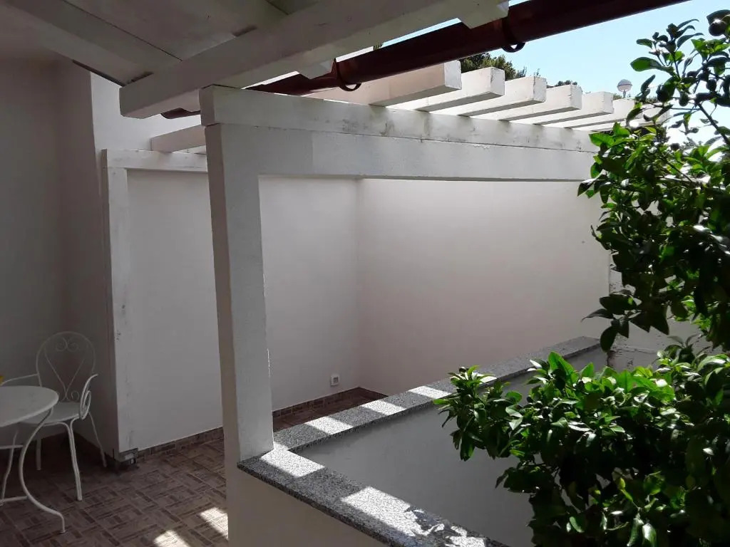 BenJak Apartments