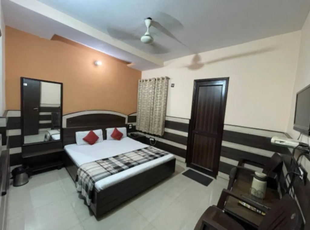 HOTEL G!S Paradise Amritsar - Provided Fully Air Conditioned & Well Decorated Rooms - Free Parking And Free Wi-fi Facility - A Premium Hotel In Amritsar