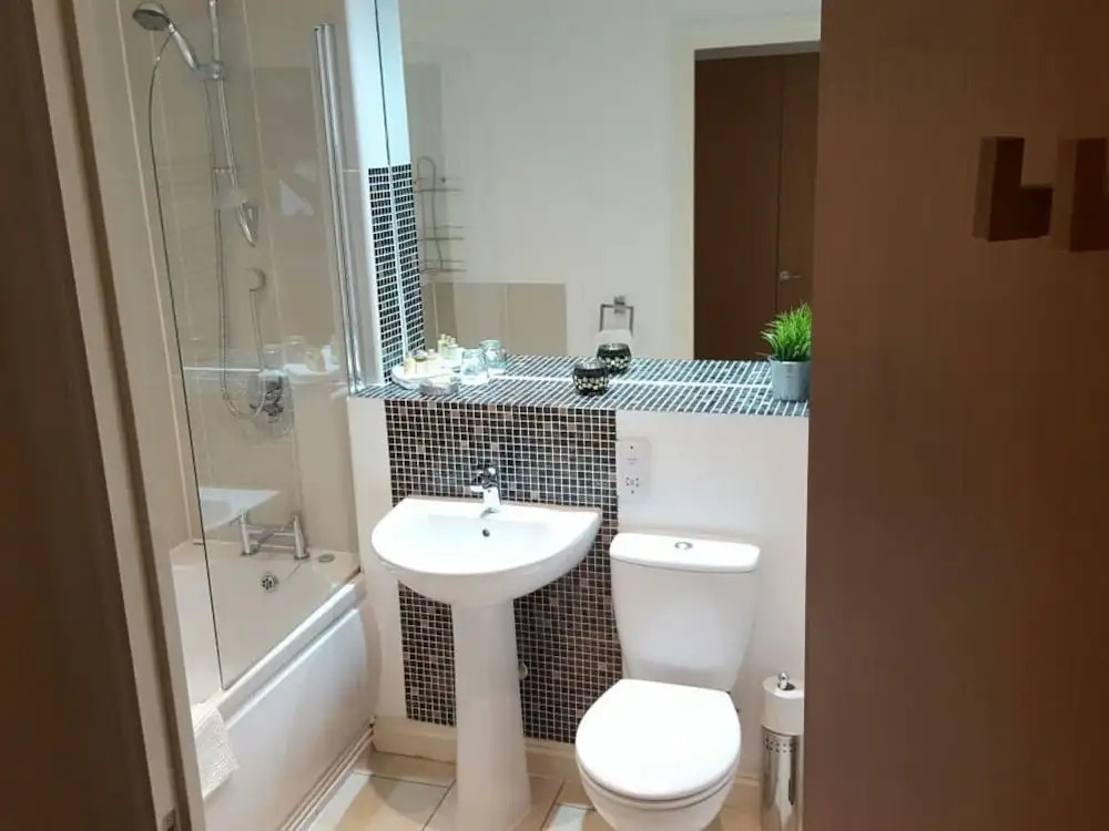 2-bedroom Apartment Riverside Wharf