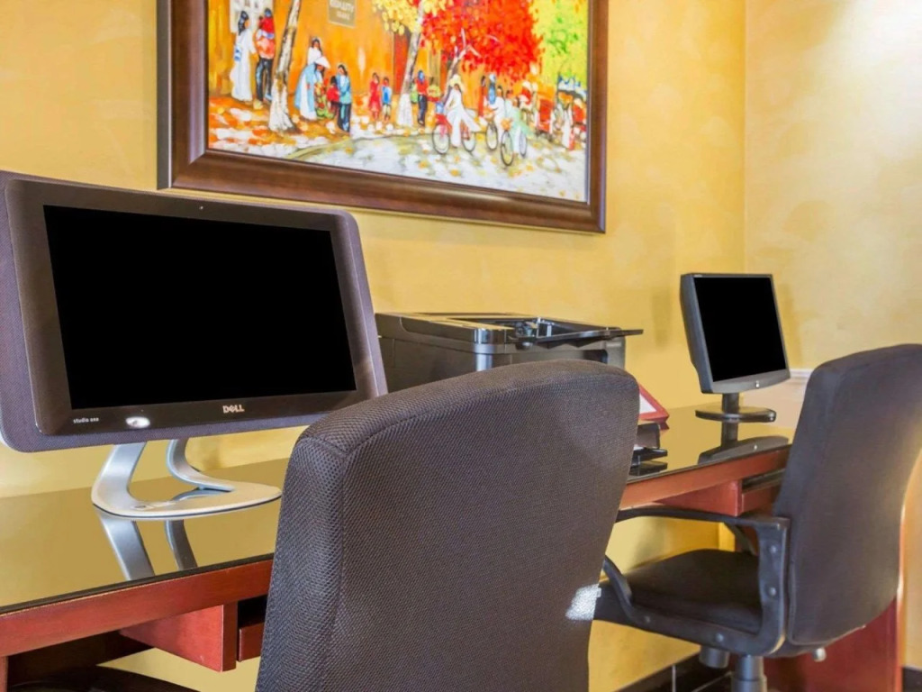 Quality Inn & Suites Westminster Seal Beach