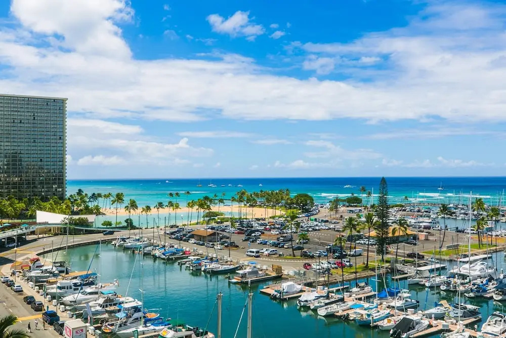 Ilikai Marina One Bedroom Harbor View Condos - Walk to Ala Moana Beach Park!