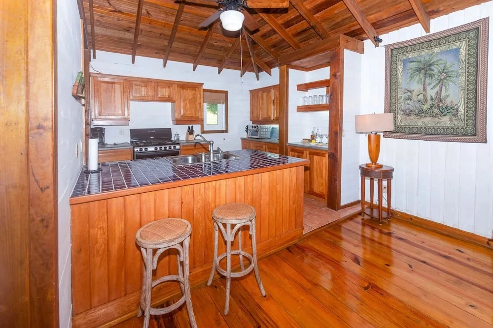 Top Ridge Views 2 Bedroom Home