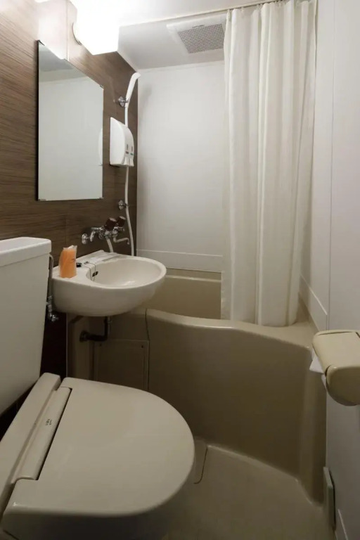 Yokohama Sakuragicho Town Hotel