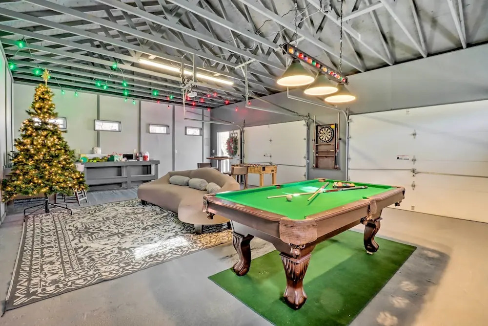 Beautiful Effort Escape w/ Private Hot Tub!