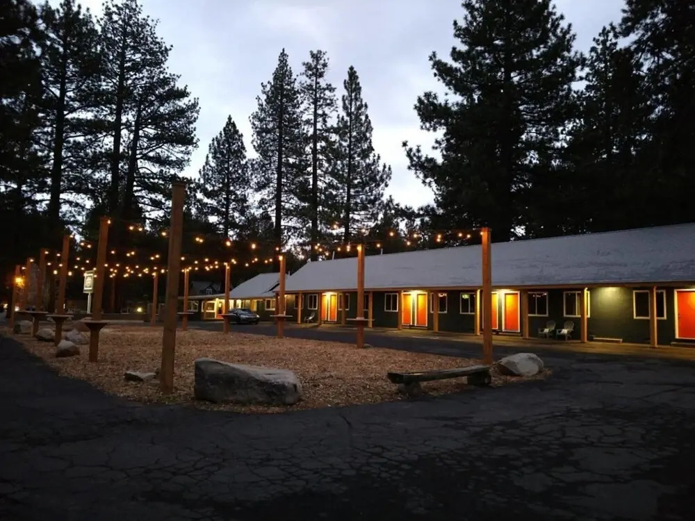 Playpark Lodge Unit 4 Deluxe King Room