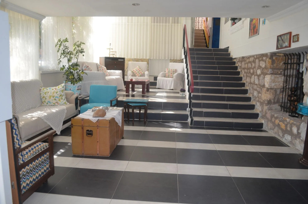 Tunc Hotel