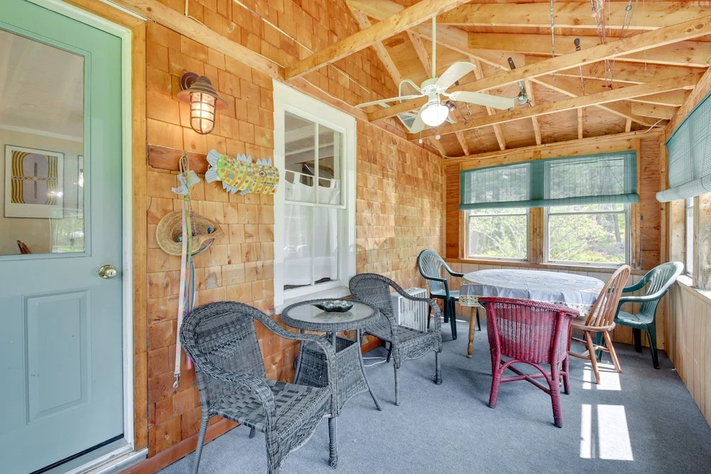 Georgetown Vacation Rental: Gas Grill & Near Beach