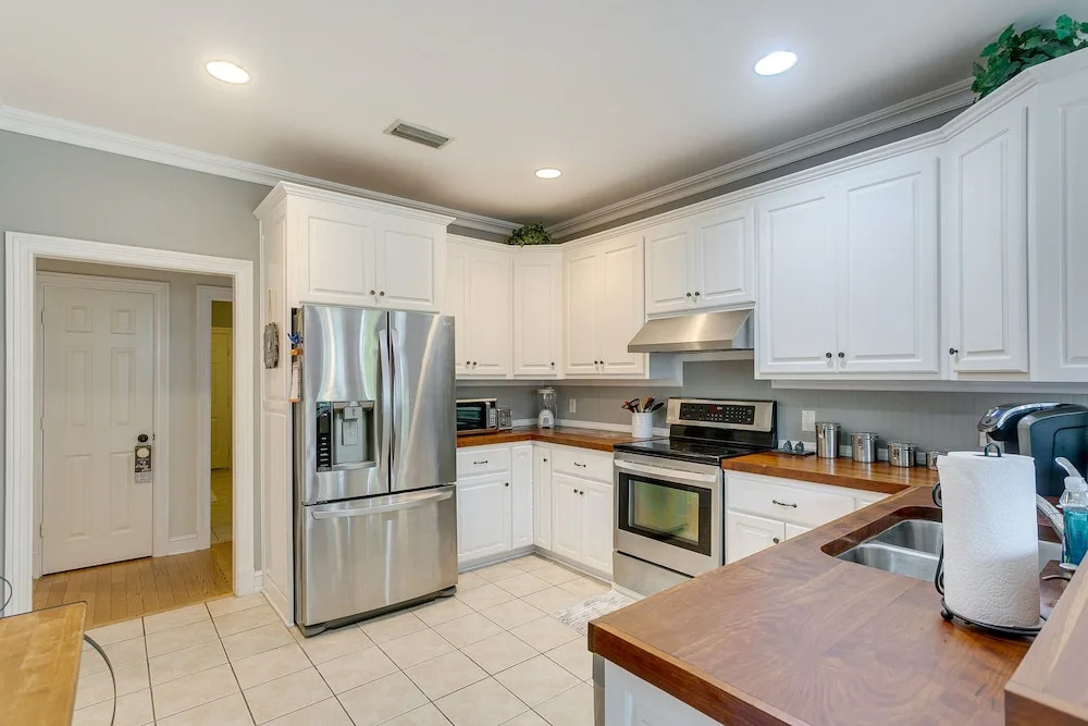 St Simons Island Vacation Rental: 5 Mi to Beach!