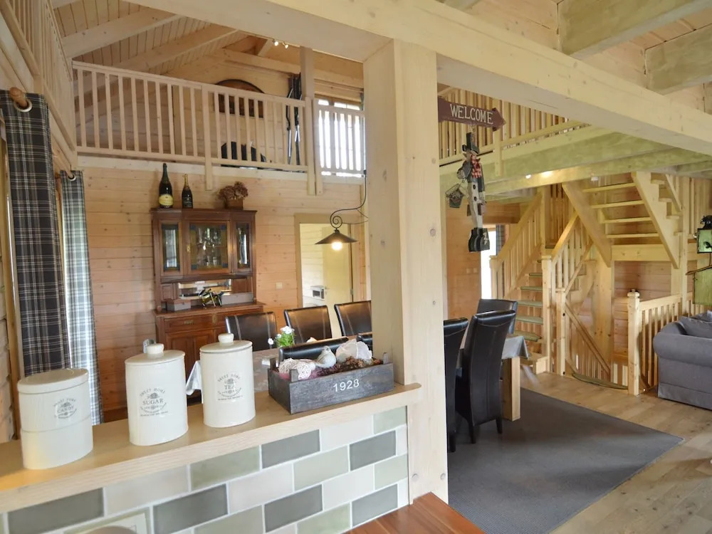 Sumptuous Chalet in Septon with Sauna & Hot Tub
