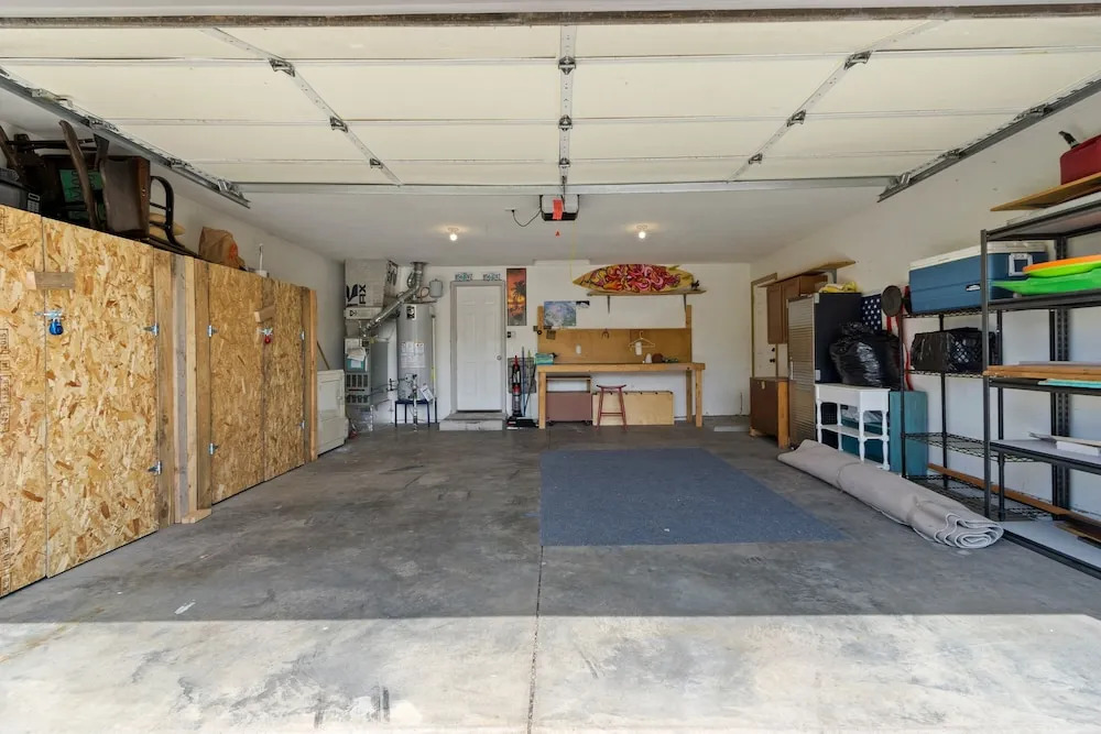 Dog-friendly Post Home With Private Hot Tub, Fire Pit, and BBQ on the Deck by Redawning