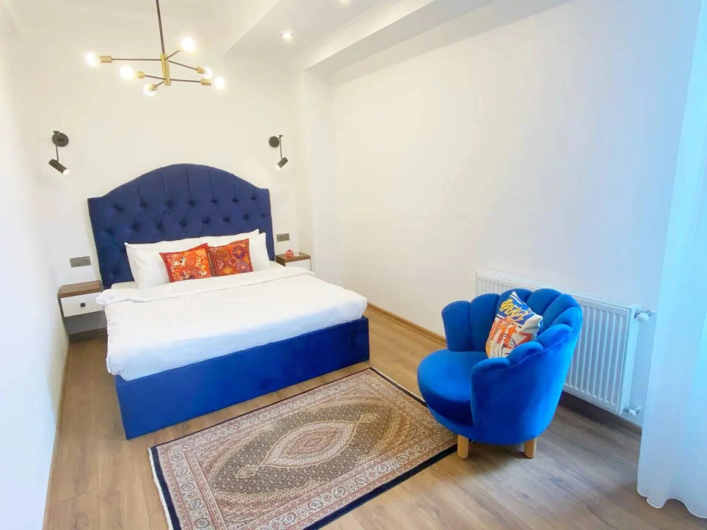 Апартаменты Stylish One-Bedroom Apartment in City Center 1